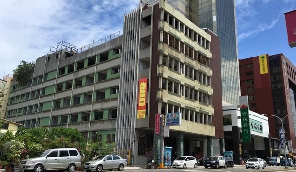 【鬼屋怪談】臺南杏林醫院：產權糾結不清、時空停滯的廢棄病院