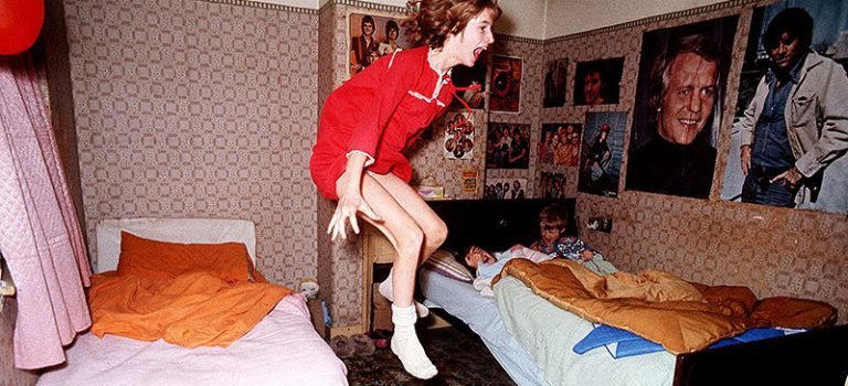 【鬼屋怪談】《厲陰宅2》恩菲爾德騷靈事件：騷動不安的靈魂！是惡靈還是求關注的青少年？