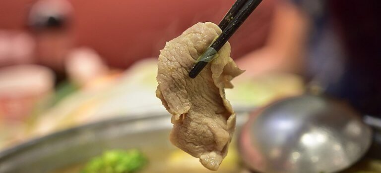 【離奇命案】基隆人肉羊肉爐命案:她忘不了目擊男友殺人分屍的畫面!夜半的剁肉聲,屍骨真的被客人吃下肚? 【離奇命案】基隆人肉羊肉爐命案:她忘不了目擊男友殺人分屍的畫面!夜半的剁肉聲,屍骨真的被客人吃下肚?